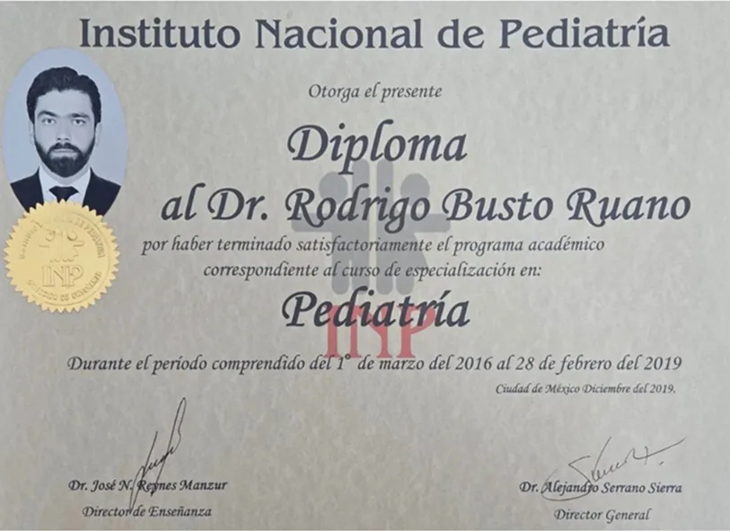 Diploma Médico